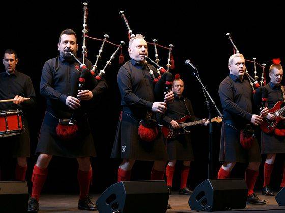 Red Hot Chilli Pipers with Ally the Piper